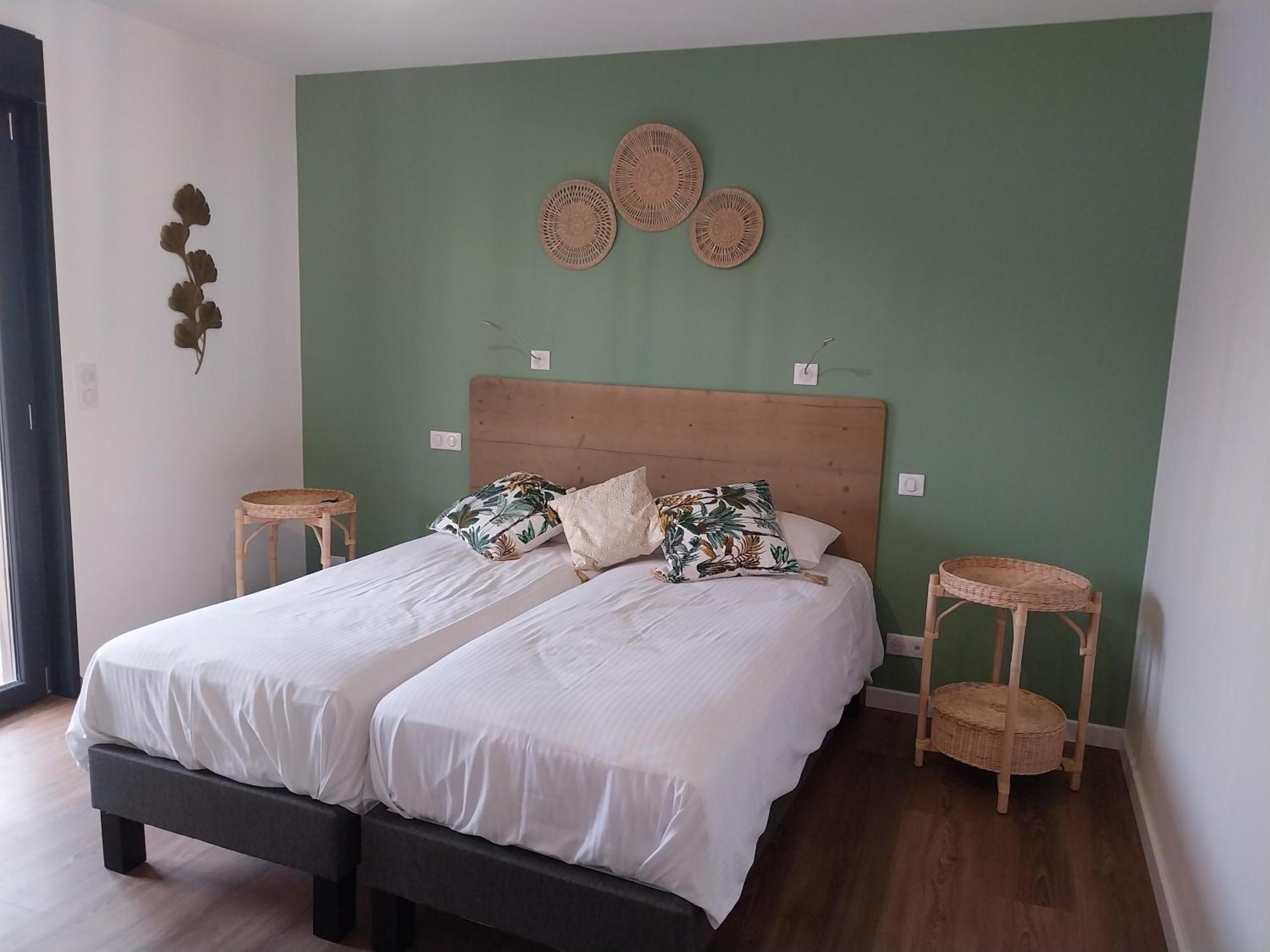 Maurs Logis Hotel Restaurant Cruzel מראה חיצוני תמונה